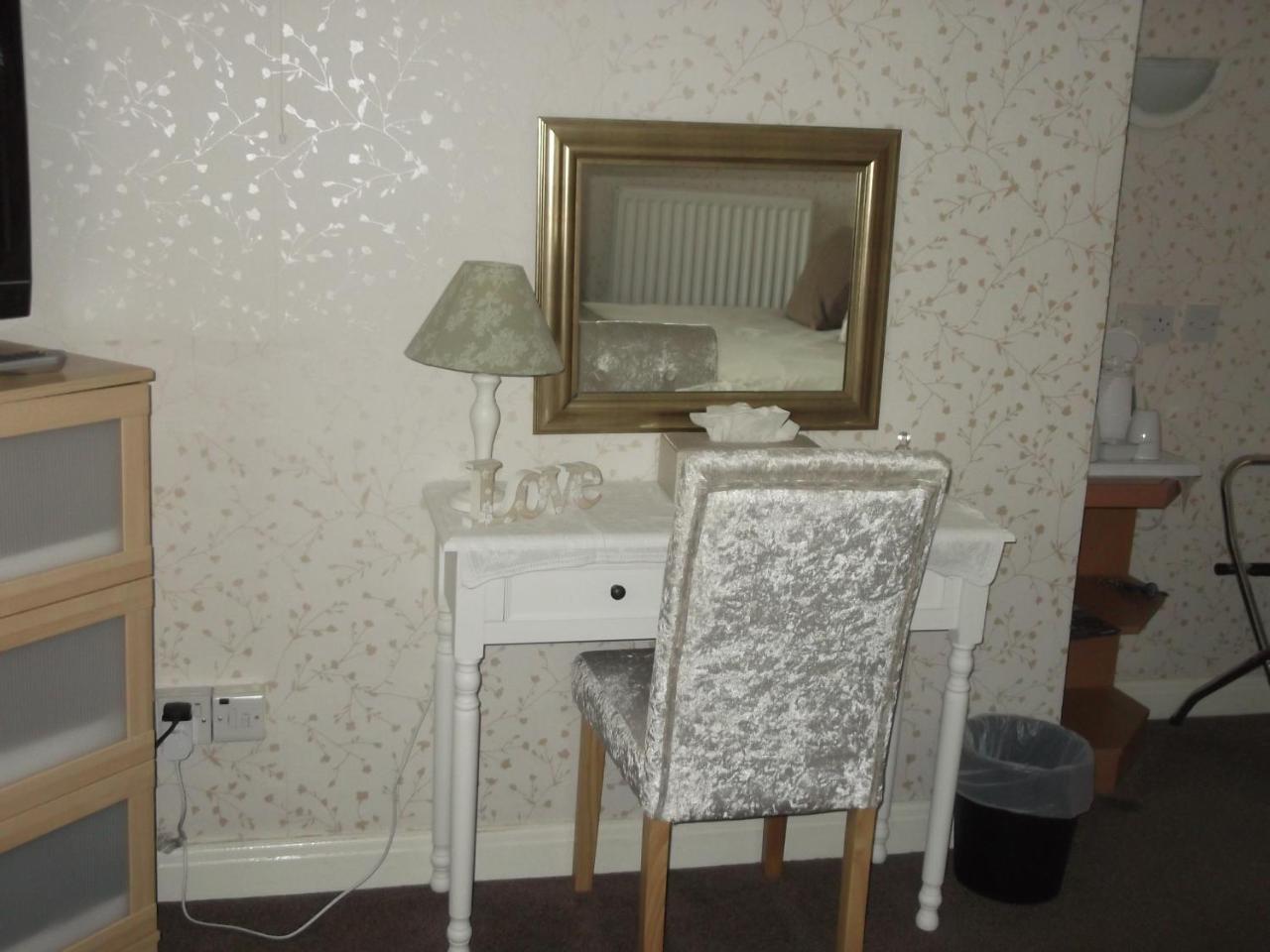 Kirkcroft Guest House Гретна Екстериор снимка
